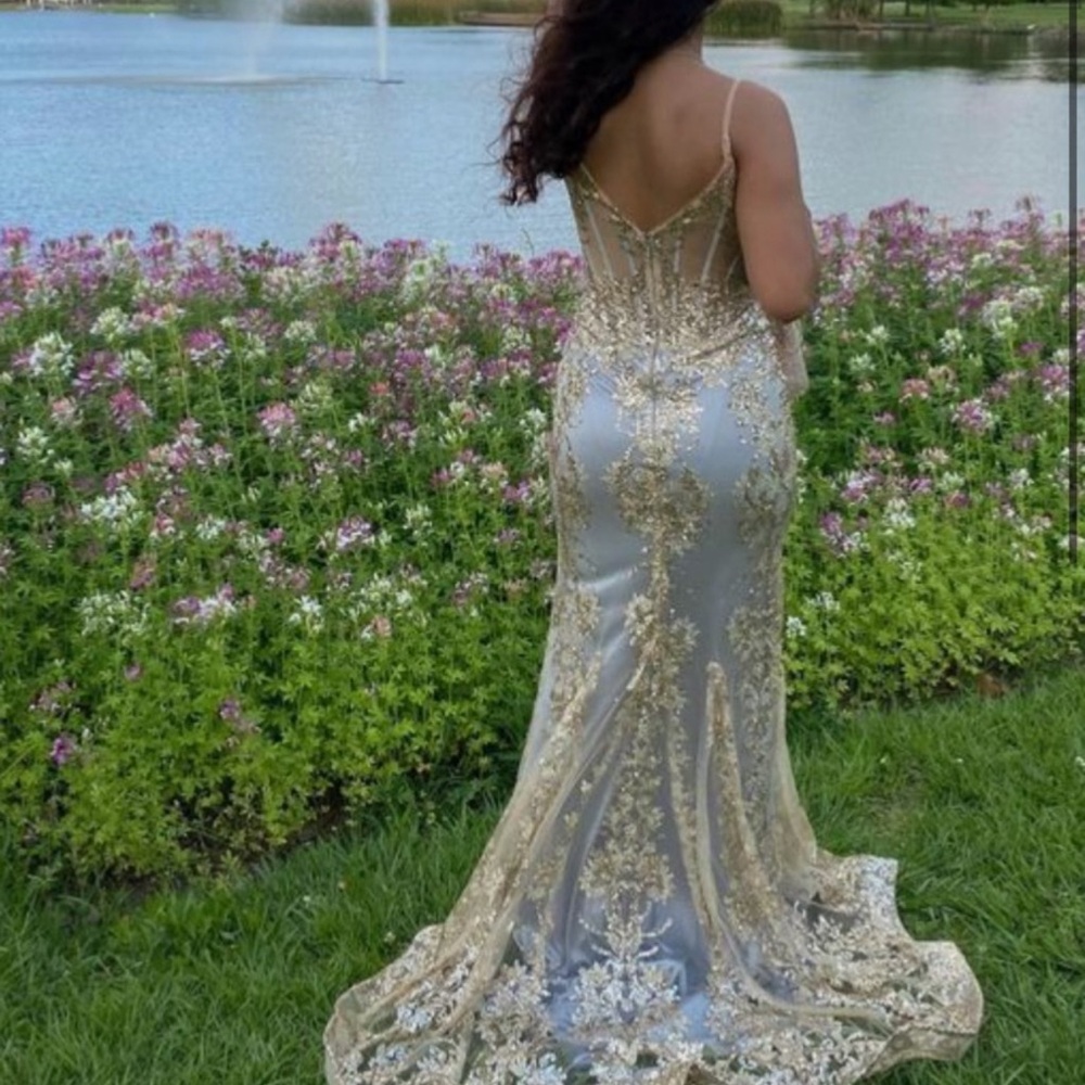 Beautiful size for prom dress